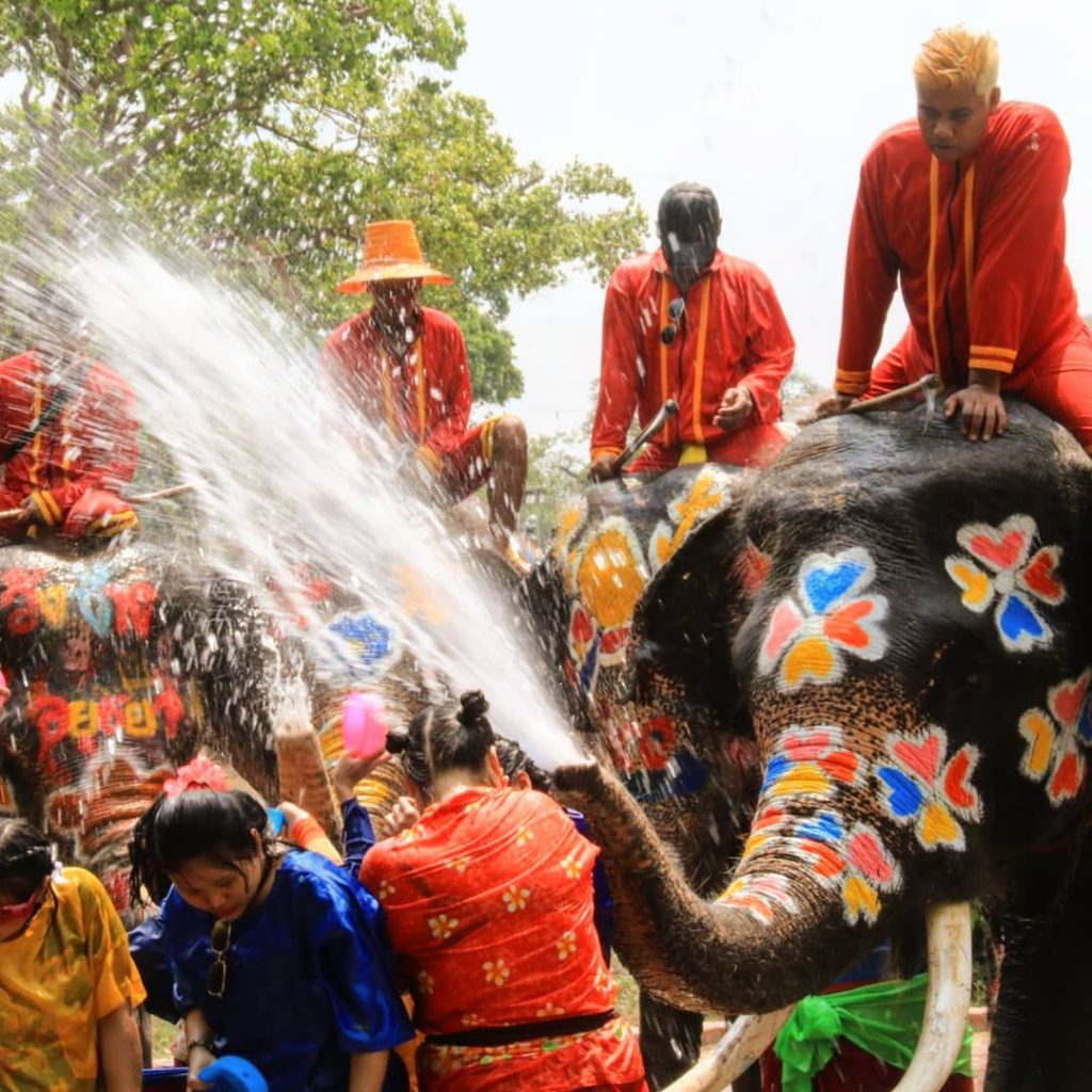 Jalan- Jalan ke Bangkok: Festival Songkran