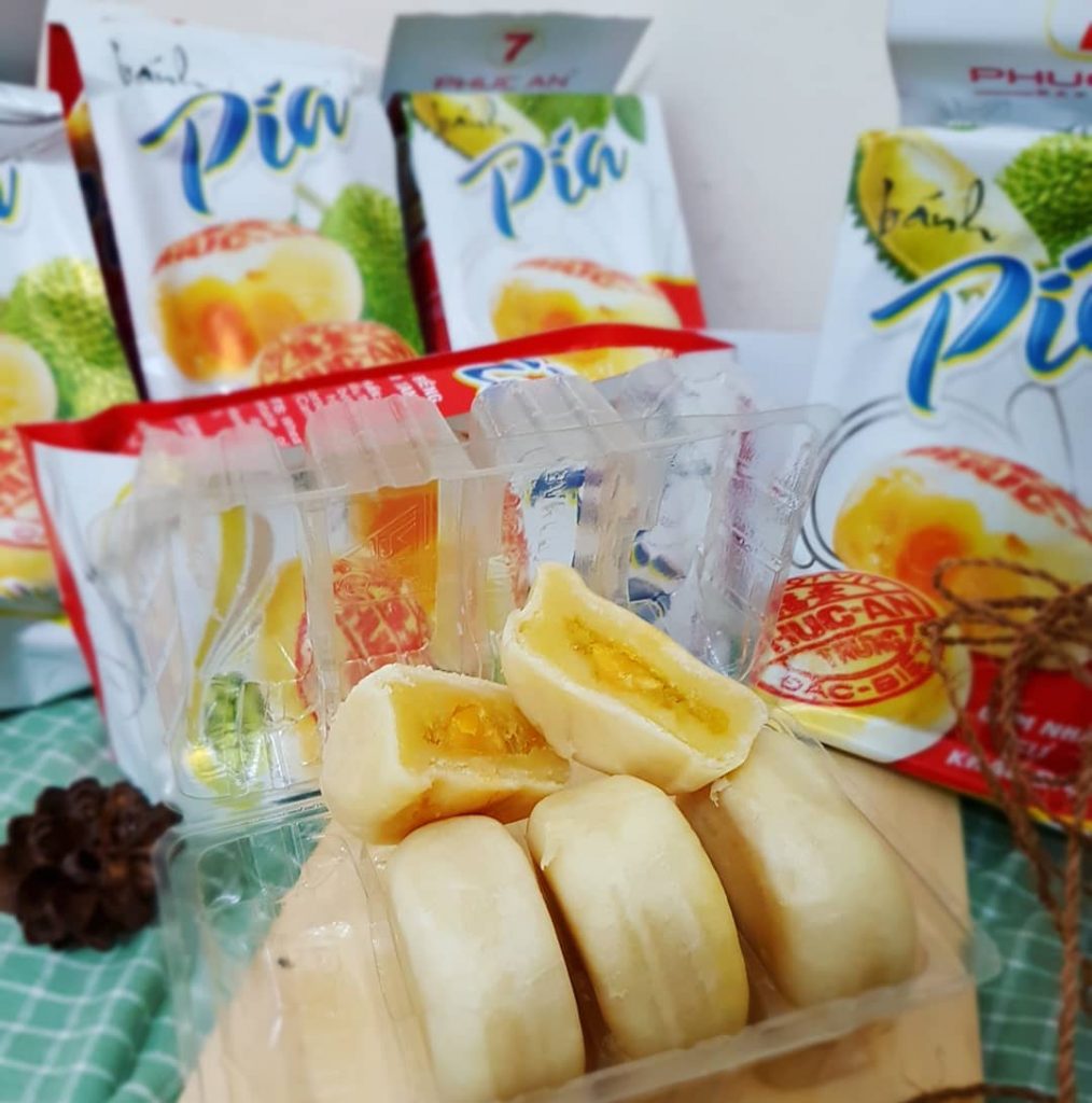 oleh oleh Vietnam: Banh Pia 